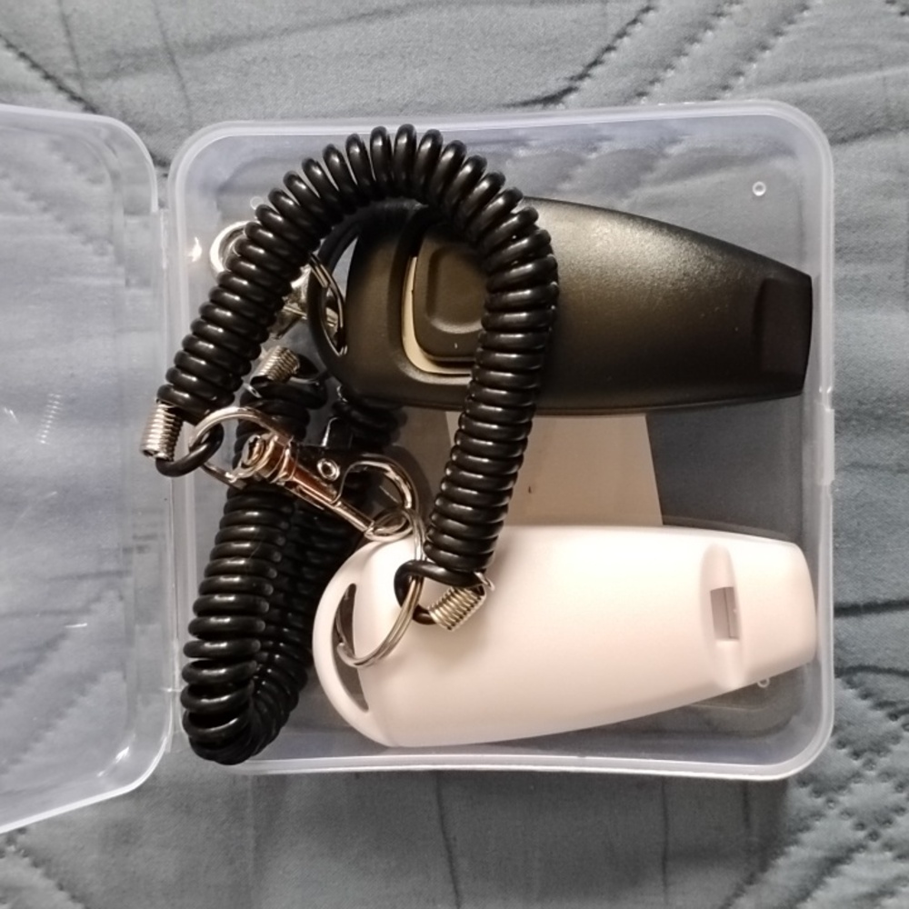 Pet Training Clickers - Picture 6 of 7